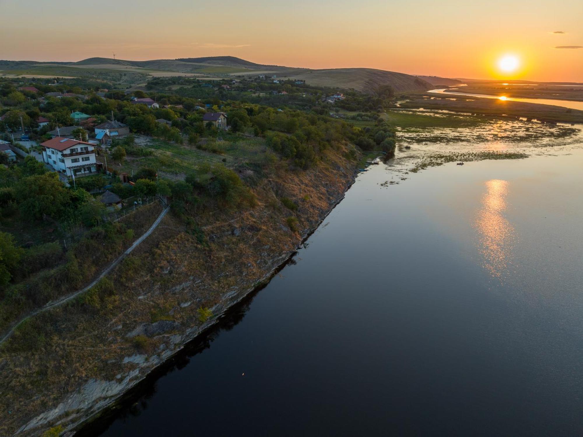 Laguna Nuferilor Habitat Somova Exteriör bild