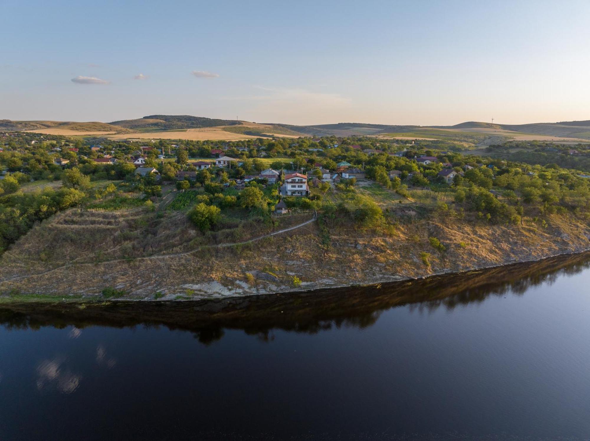 Laguna Nuferilor Habitat Somova Exteriör bild