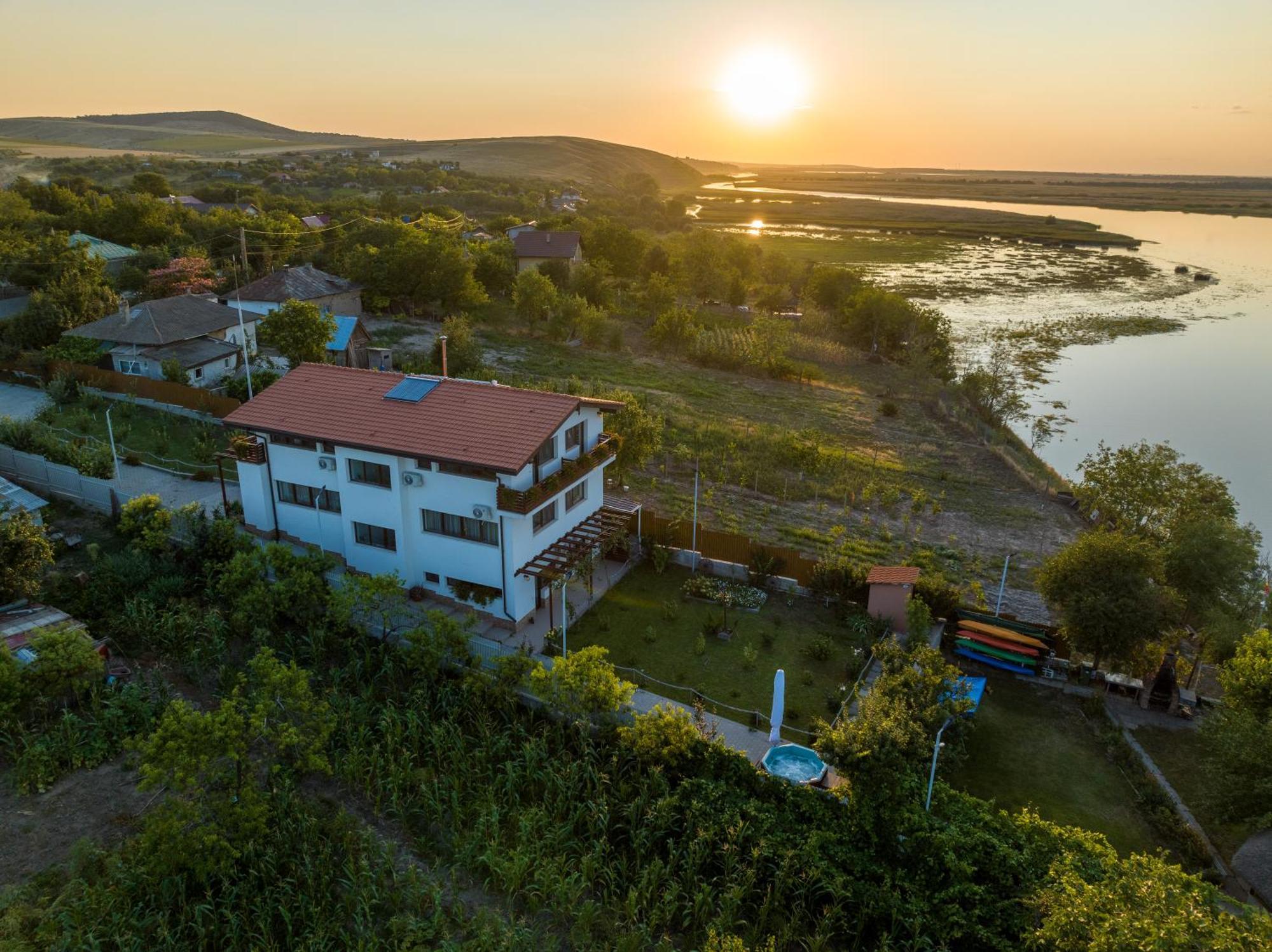 Laguna Nuferilor Habitat Somova Exteriör bild